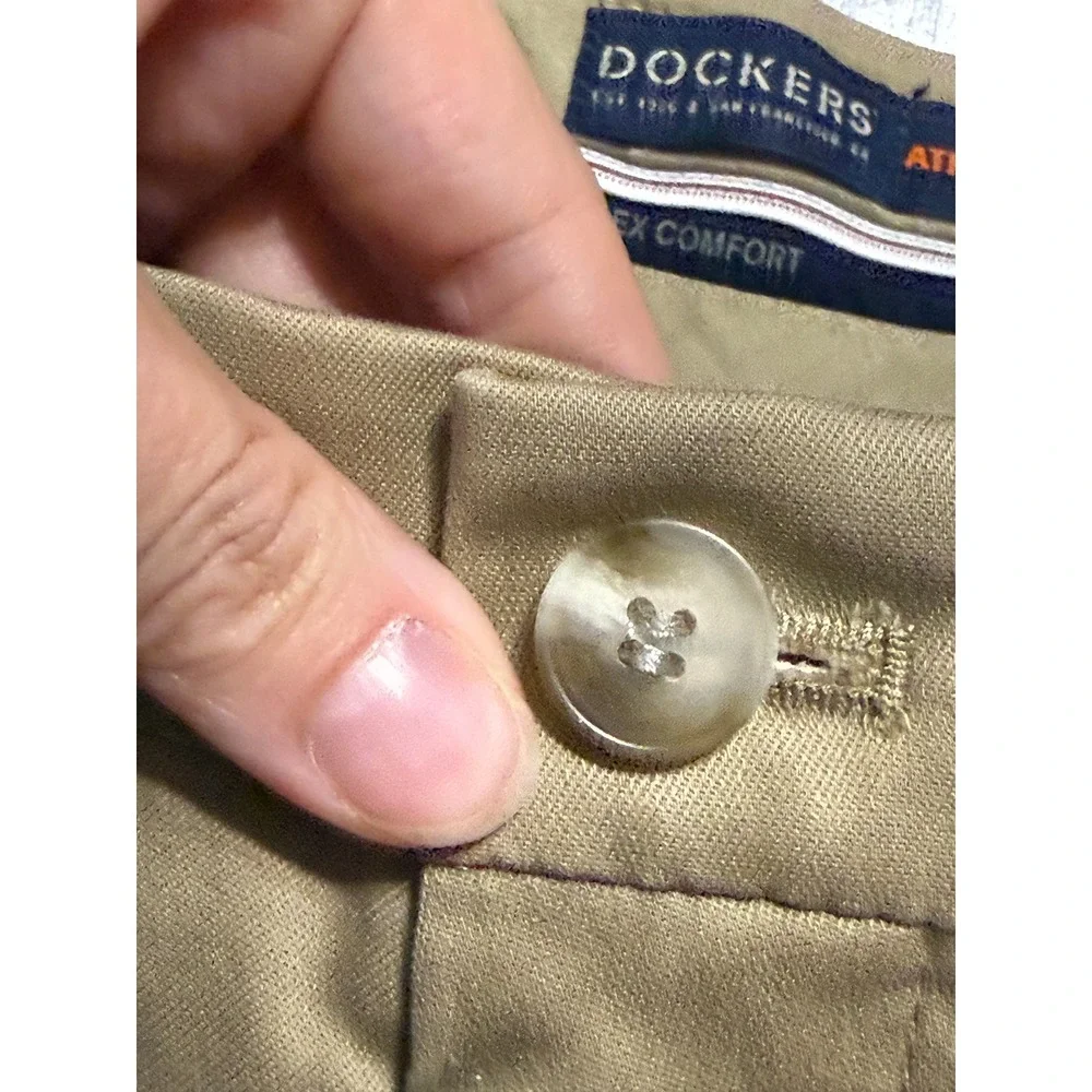 Dockers Pants Men Size 34x30 Tan Chino Pants Athletic Flex Comfort